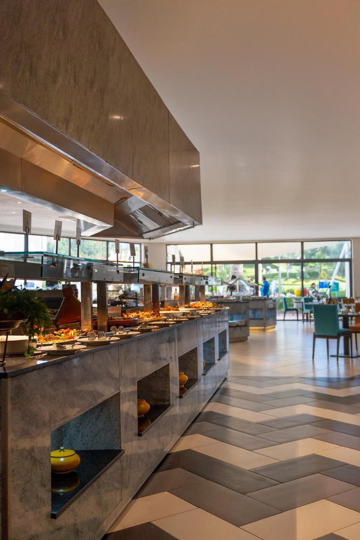 Tui Suneo Kenzi Europa Агадир Екстериор снимка The buffet at the hotel