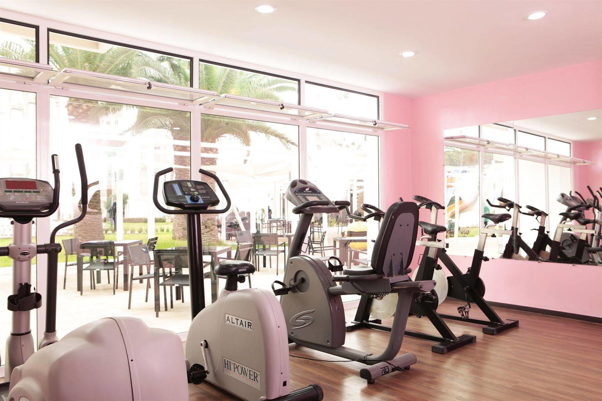 Tui Suneo Kenzi Europa Агадир Екстериор снимка A gym at a hotel